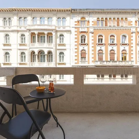 Апартаменты Corso Italia Elegant With View Fiber Wifi