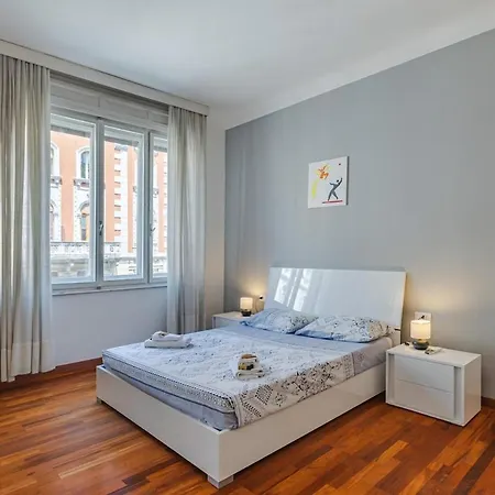 Апартаменты Corso Italia Elegant With View Fiber Wifi *