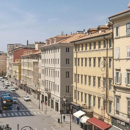 Corso Italia Elegant With View Fiber Wifi Триест
